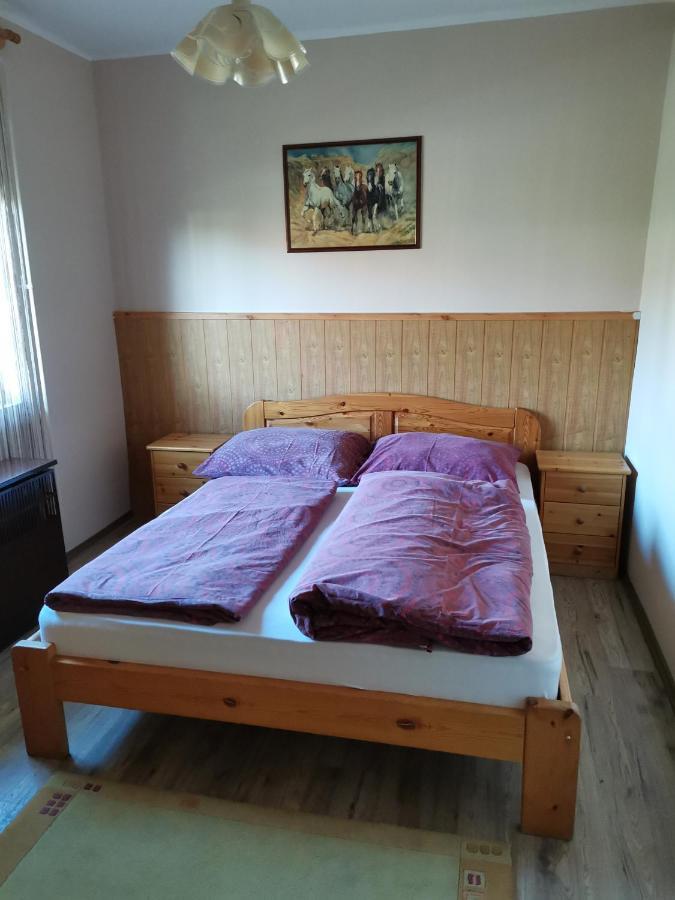 Roland Apartman Lägenhet Balatonlelle Exteriör bild