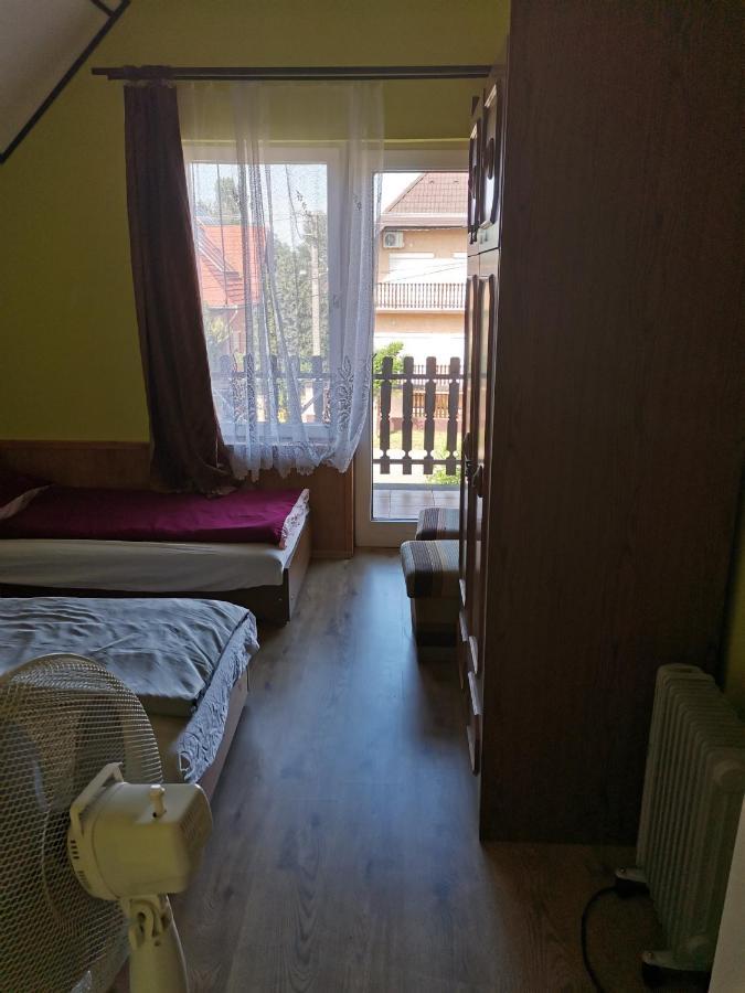 Roland Apartman Lägenhet Balatonlelle Exteriör bild