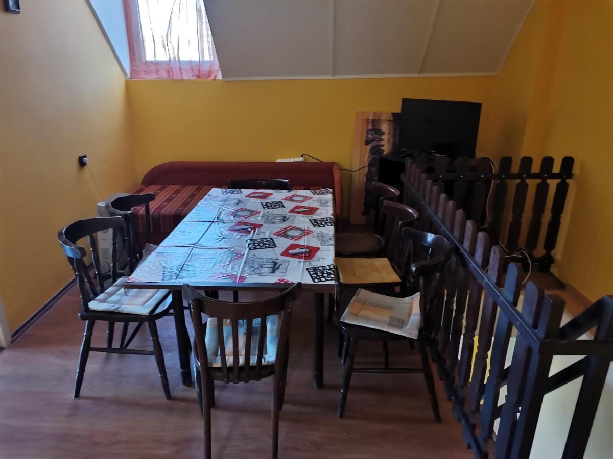 Roland Apartman Lägenhet Balatonlelle Exteriör bild