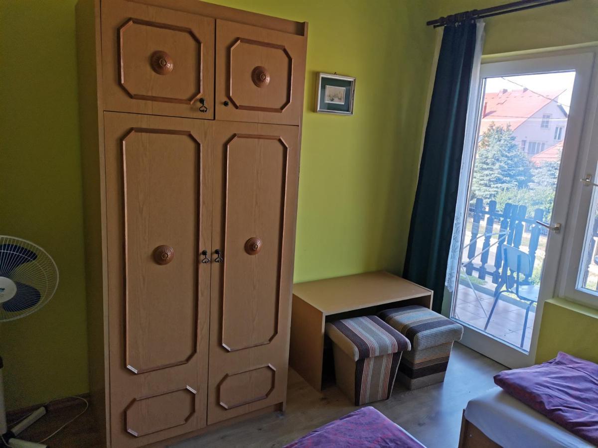 Roland Apartman Lägenhet Balatonlelle Exteriör bild