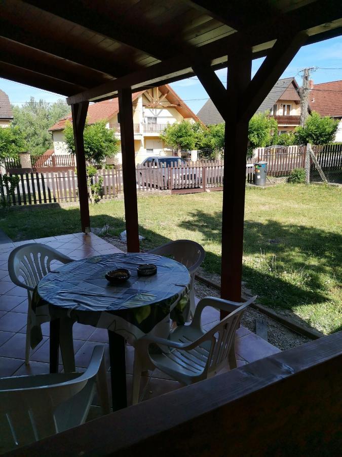 Roland Apartman Lägenhet Balatonlelle Exteriör bild