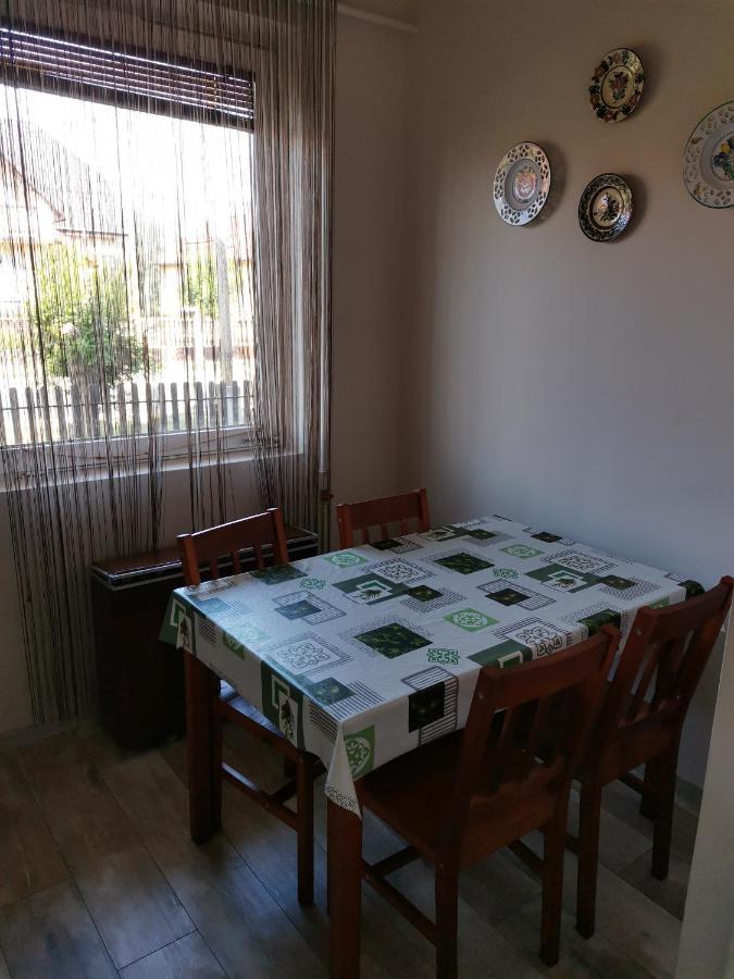 Roland Apartman Lägenhet Balatonlelle Exteriör bild