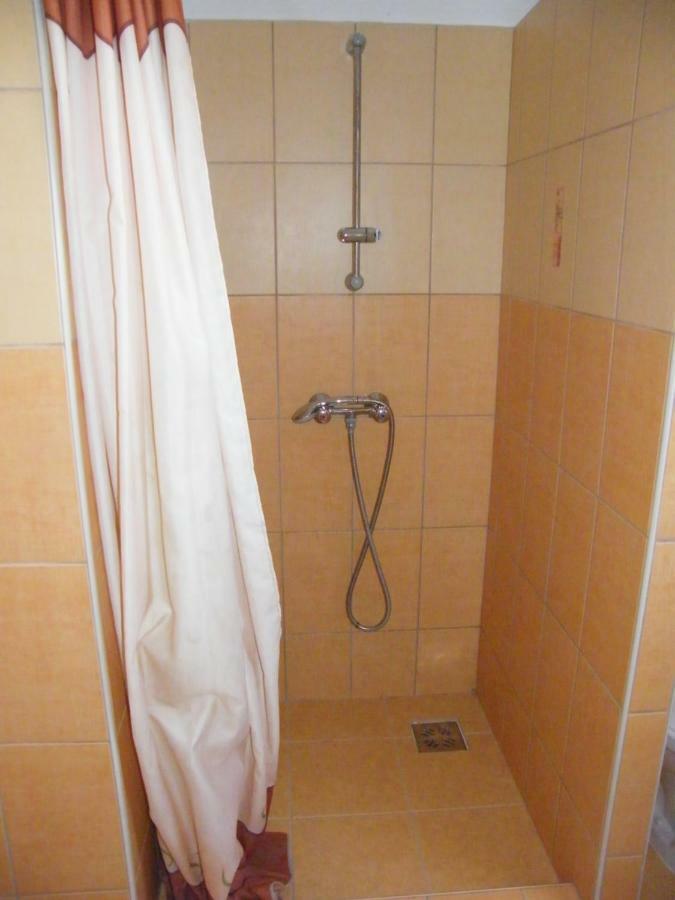 Roland Apartman Lägenhet Balatonlelle Exteriör bild